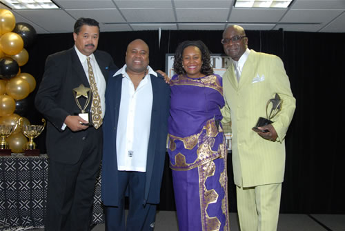 Gilbert and Oliver pose with Delxino and Debbie after receiving award, 2007 TAG Awards Show